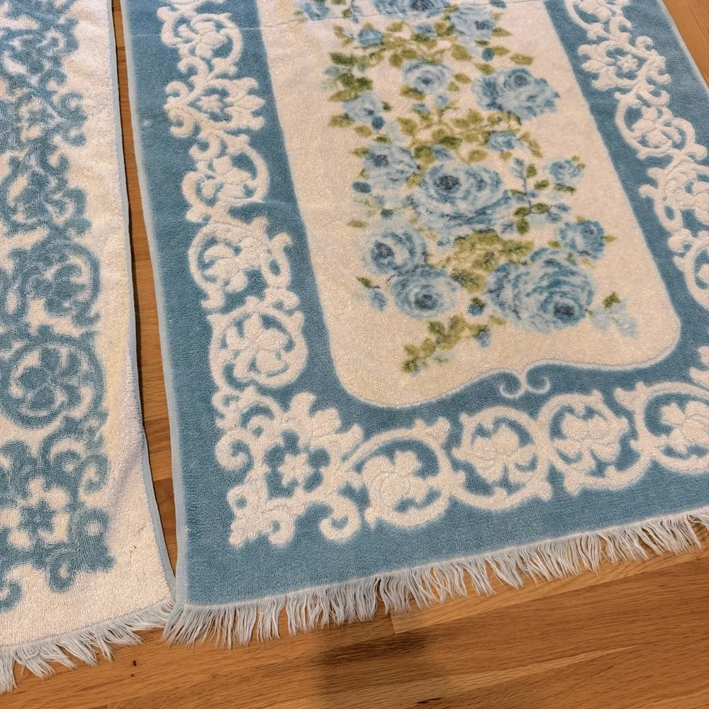 2/ VINTAGE 60'S TOWEL BLUE FLORAL DESIGN WITH FRINGE / COTTON